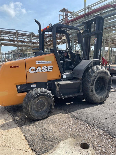 2023 CASE 588H