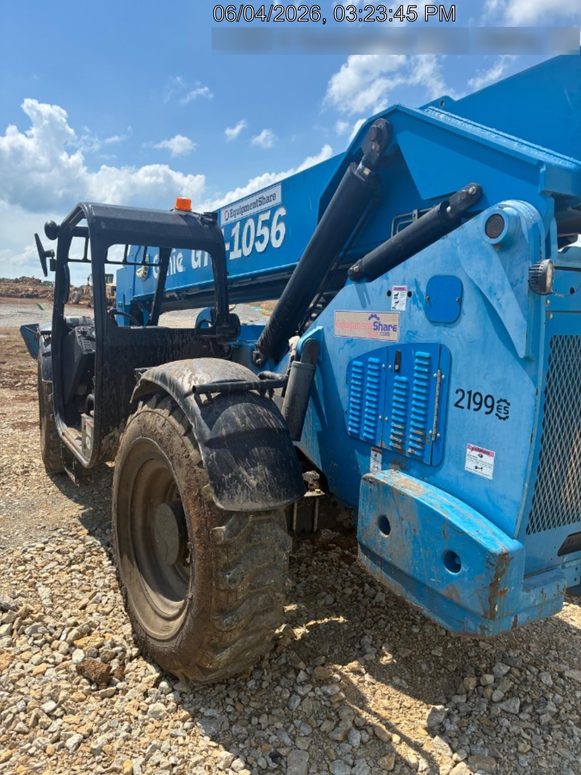 2016 GENIE GTH-1056