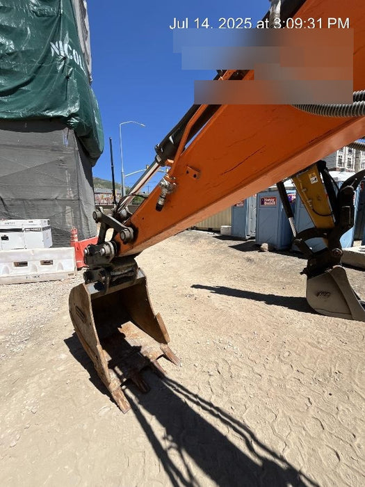 2020 DOOSAN 30" Bucket - Doosan