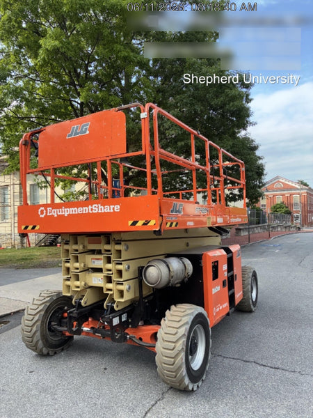 2023 JLG RT4394