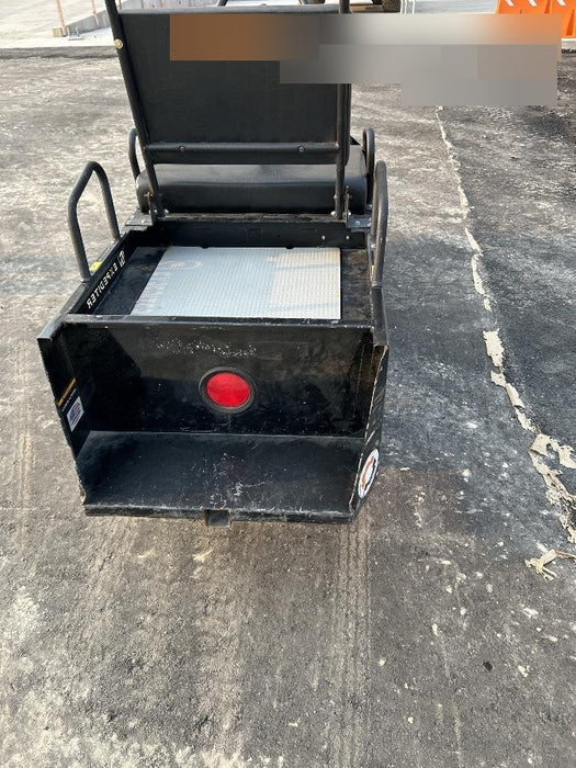 2021 Expeditor Expeditor 3 wheel Expeditor, Steering Wheel, Solid Non marketing tires, Ball Hitch, Front bumper, Painted Black