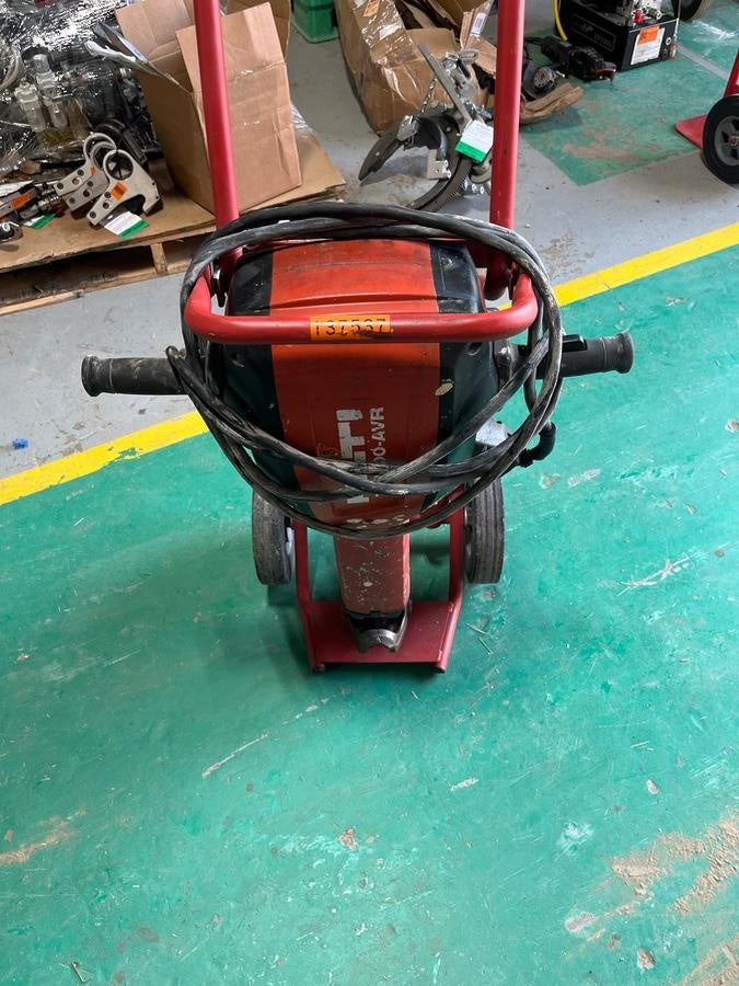 2021 HILTI TE 3000-AVR