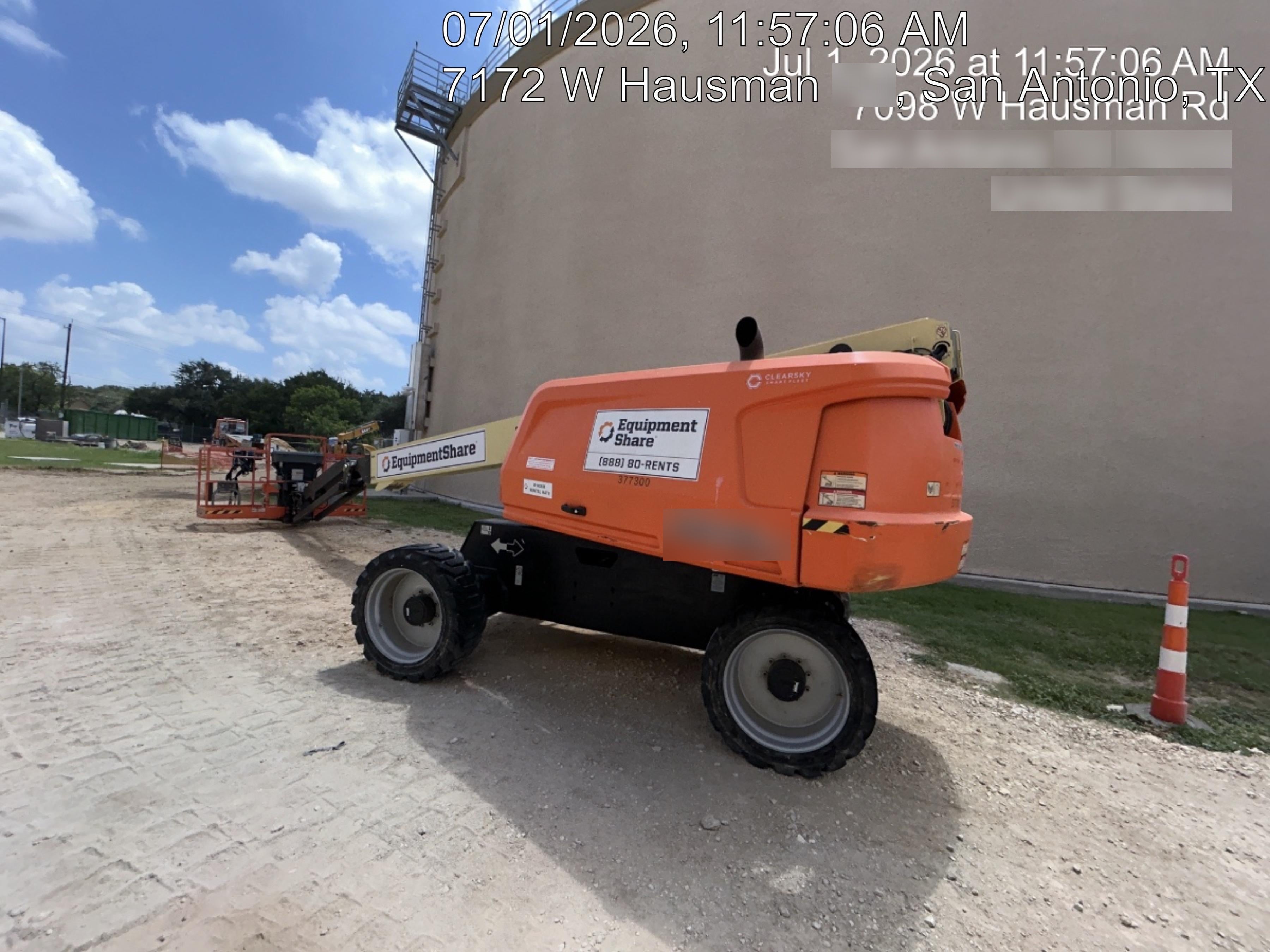 2023 JLG 660SJ