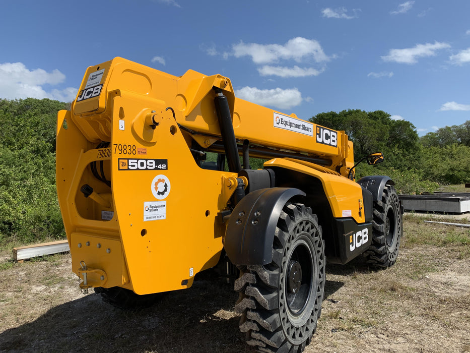 2020 JCB 509-42 Canopy, Solid Tires, Work Lights, Beacon, Aux Hydraulics, Back up Alarm, Lifting Eye, ES Decals