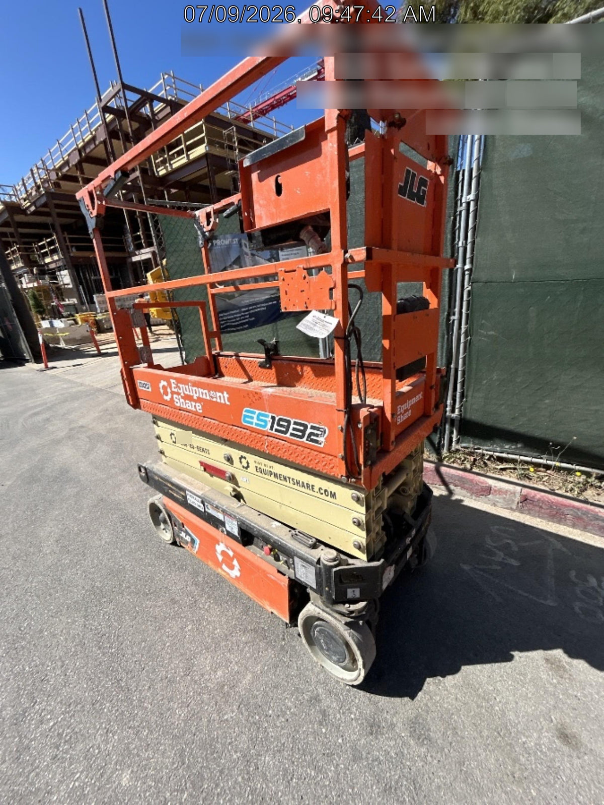 2022 JLG ES1932