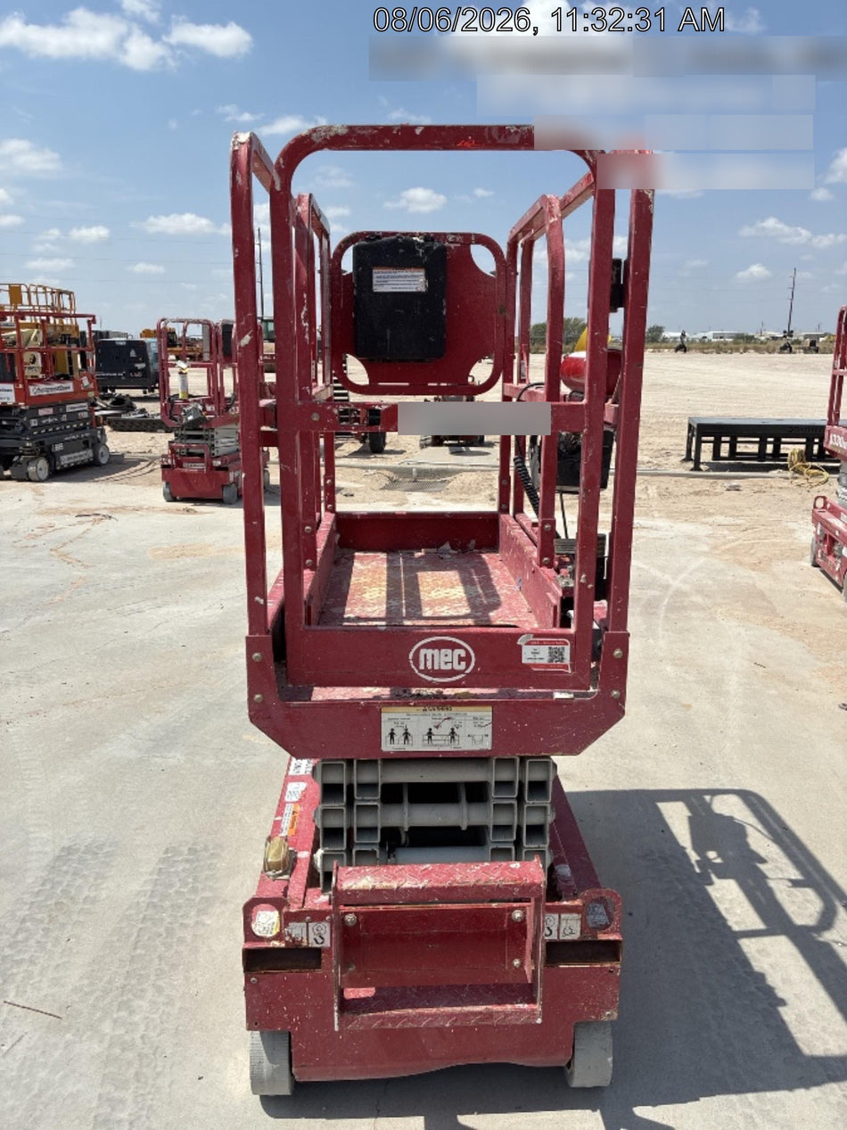 2020 MEC 1330SE Solid NM Tires, Steel Swing out Doors, LCS, Beacon, 900W Invertor