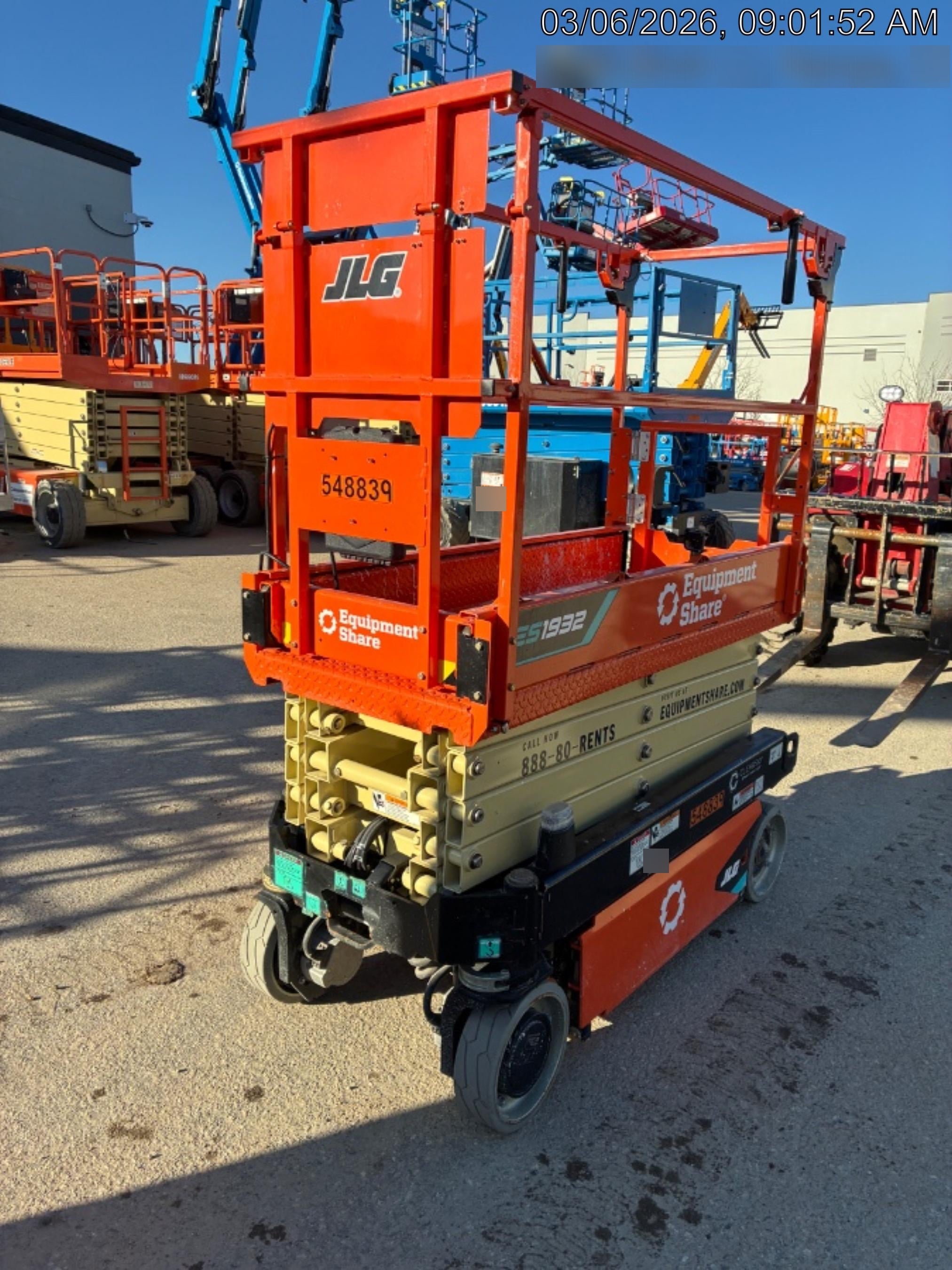 2025 JLG ES1932