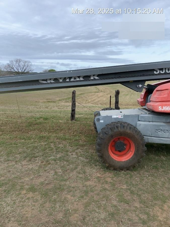2017 SKYJACK SJ66T