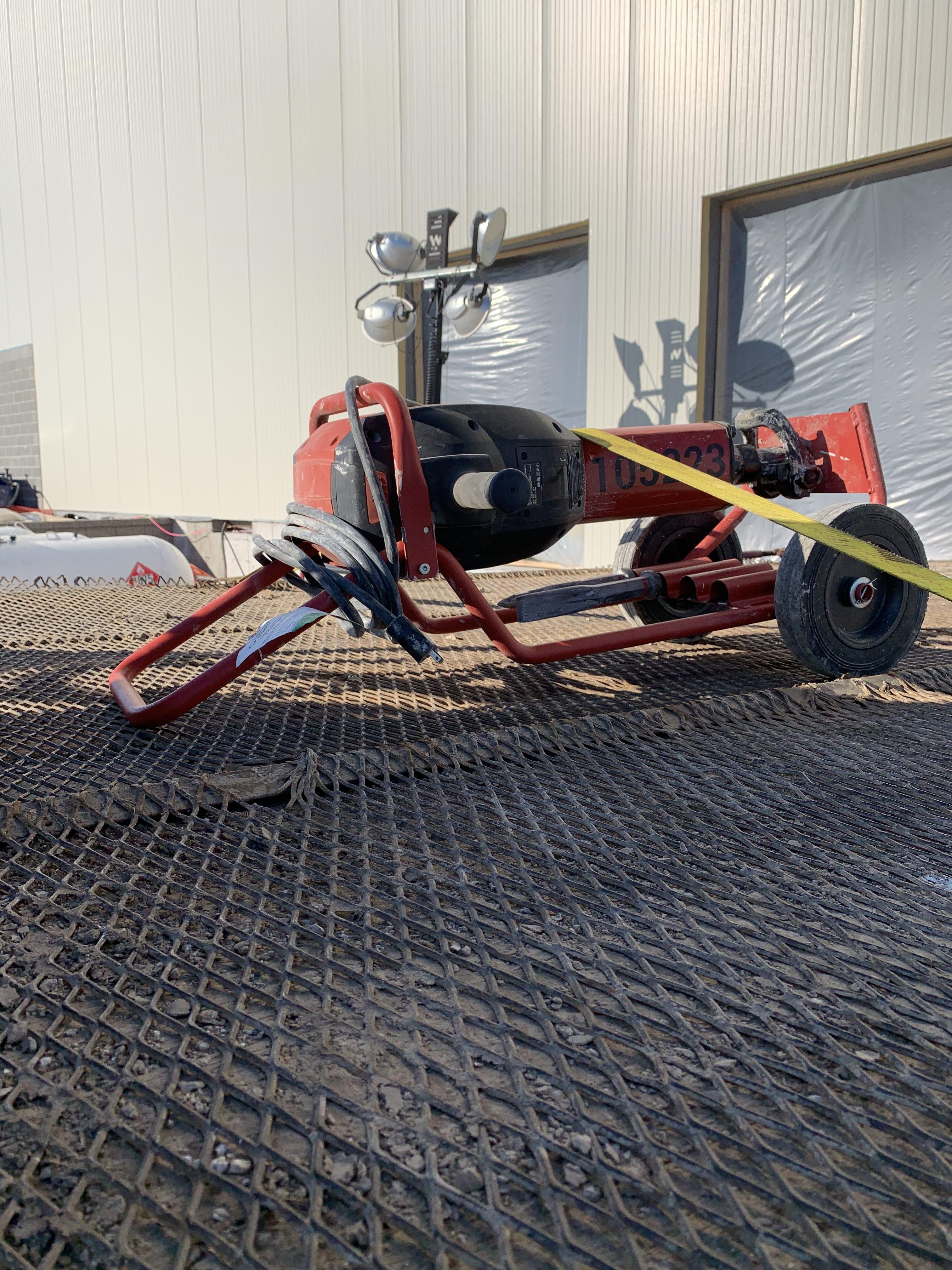 2020 HILTI TE 3000-AVR