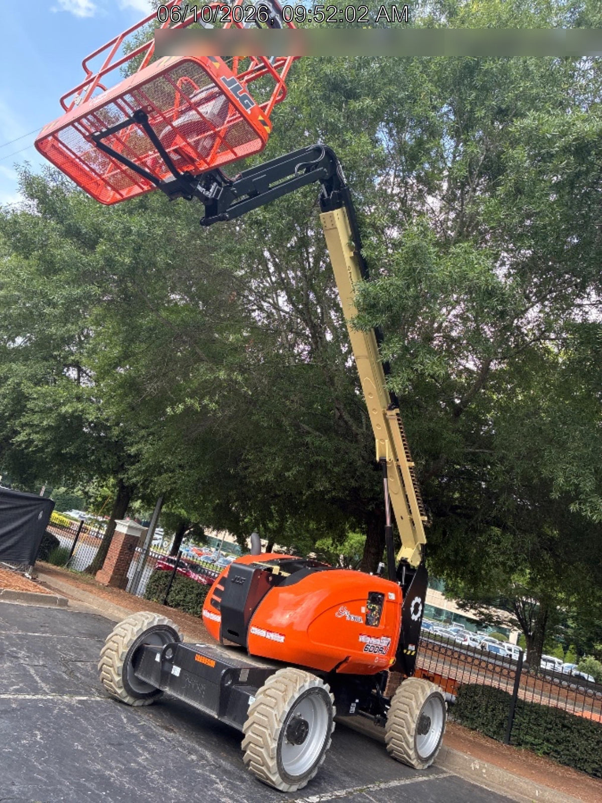 2026 JLG 600AJ