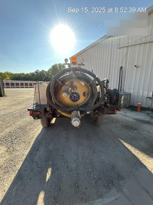 2023 VAC-TRON LP573XDT