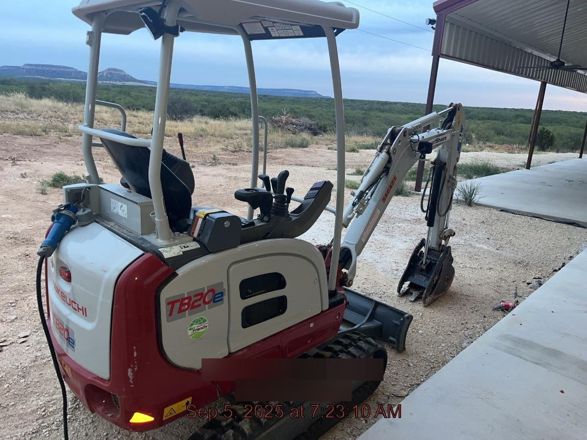 2023 TAKEUCHI TB20e