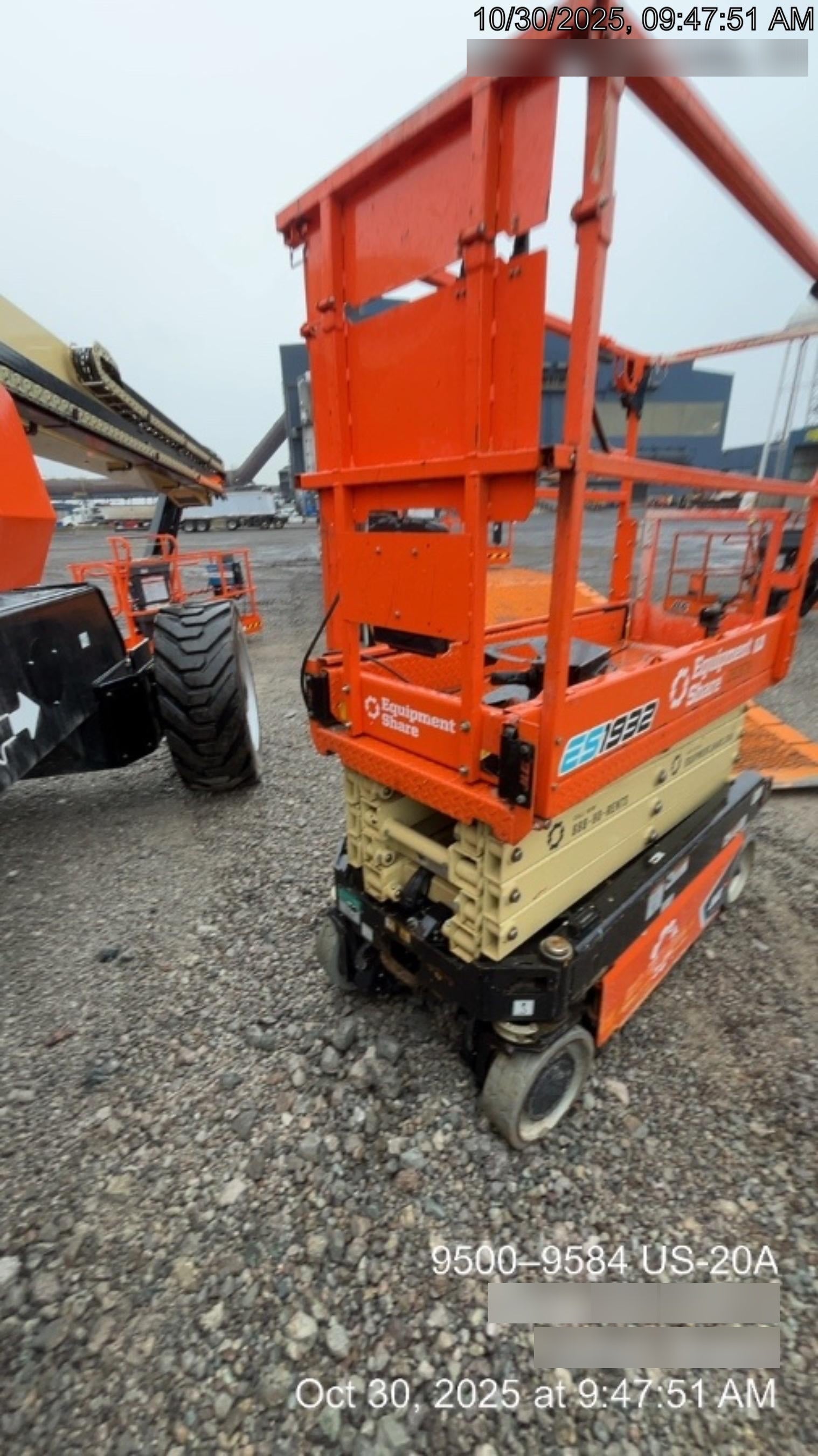 2022 JLG ES1932