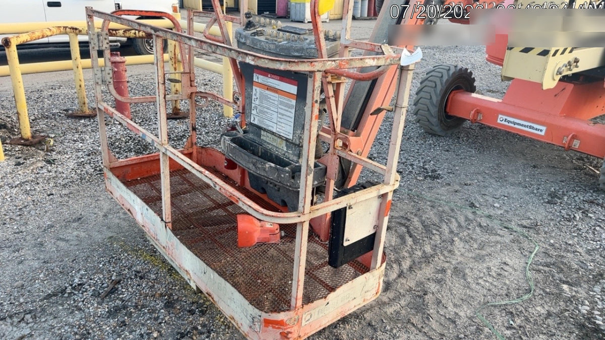 2021 JLG 450AJ