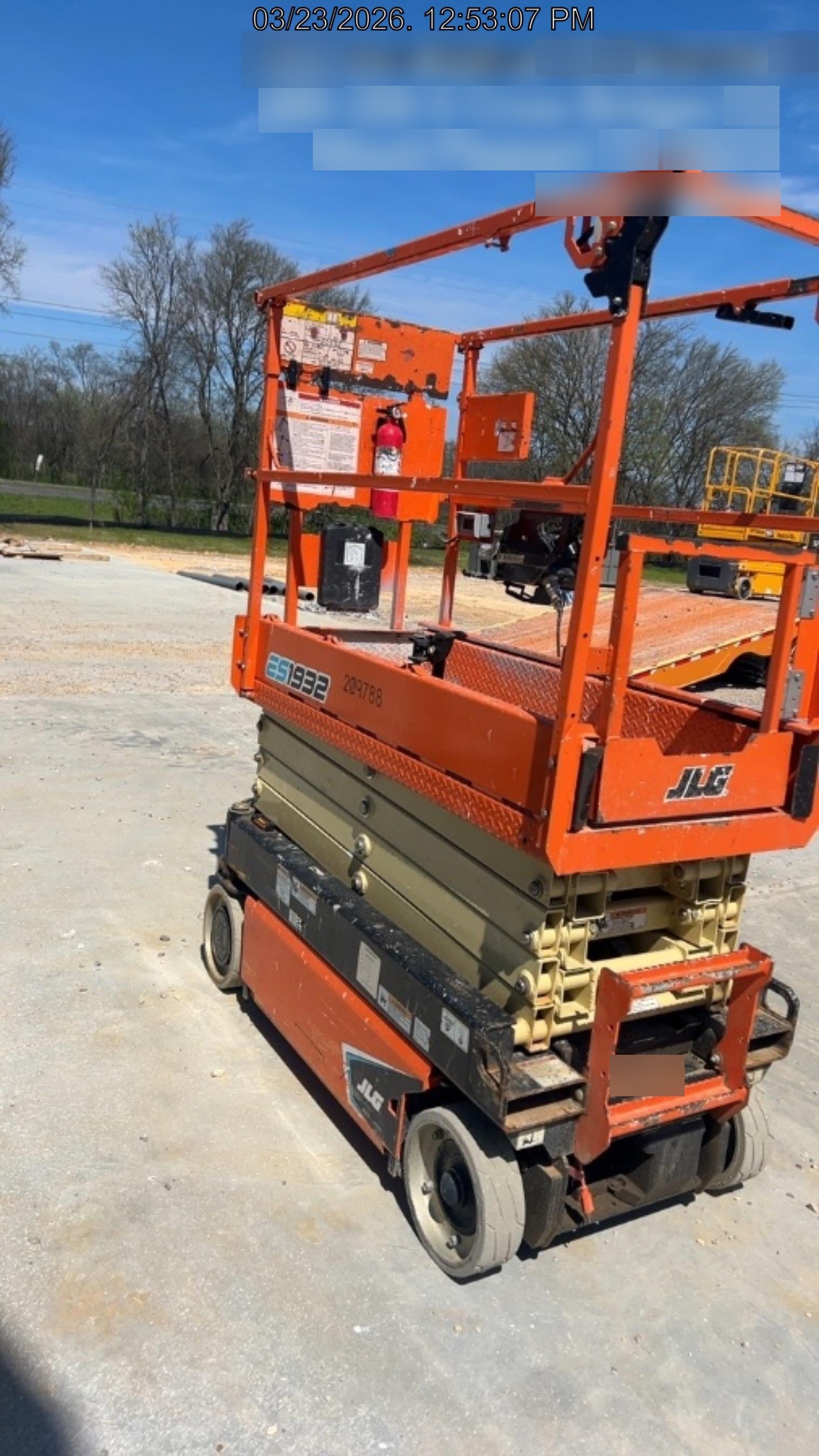 2022 JLG ES1932