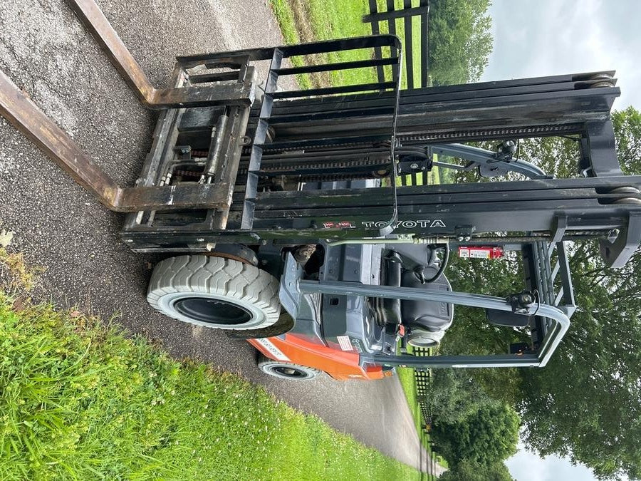 2022 TOYOTA 50-8FGU25