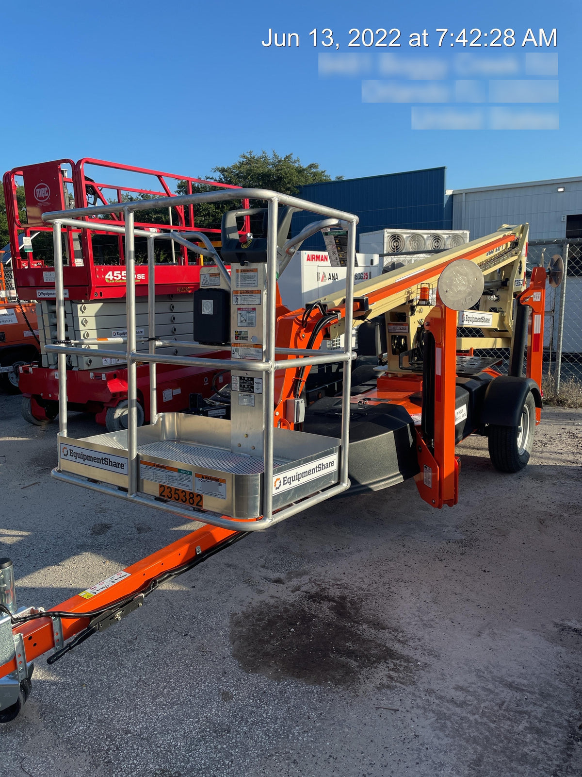 2022 JLG T350