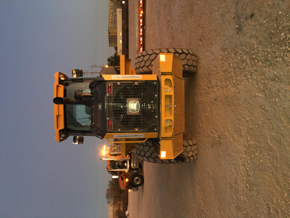 2020 John Deere 524L Cab/Heat/AC, 4th Function Hydraulics w/Hydraulic JRB QC, 2.75 yd Smooth BOE Bucket,Standard Carriage w/ 72" forks