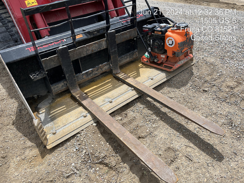 2022 ARROW MATERIAL HANDLING 60" Pallet Forks - Arrow