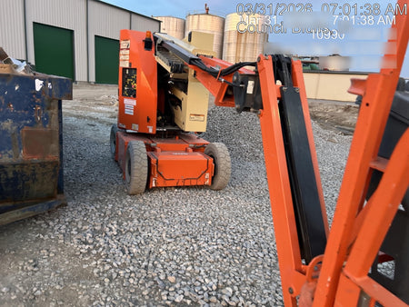 2019 JLG E300AJP