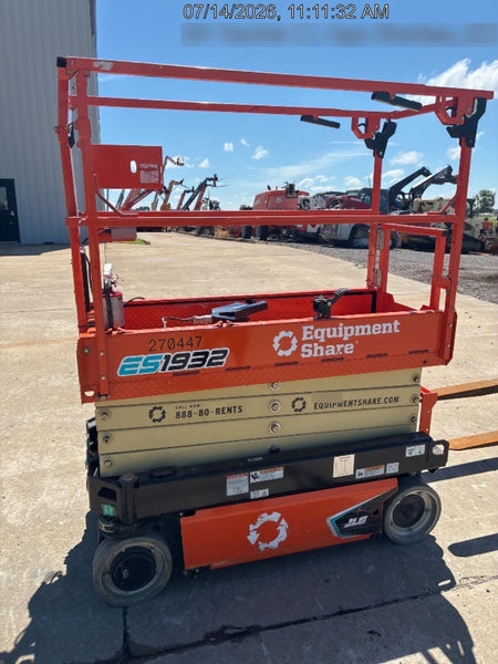2022 JLG ES1932