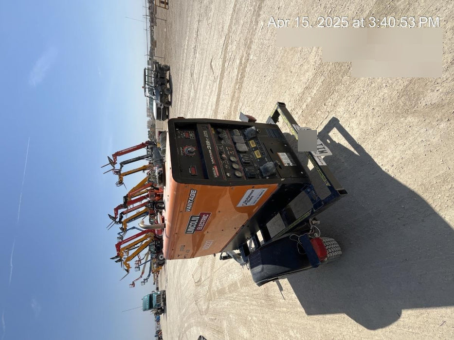 2021 Lincoln Electric Vantage 322 Vantage 322 Ready Pak 3 w/ Decals, ORANGE (includes trailer, cable rack, fender light kit) NO Telematics