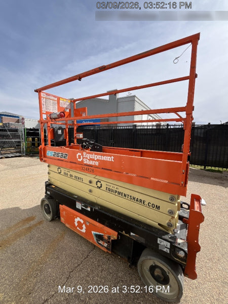 2023 JLG ES2632
