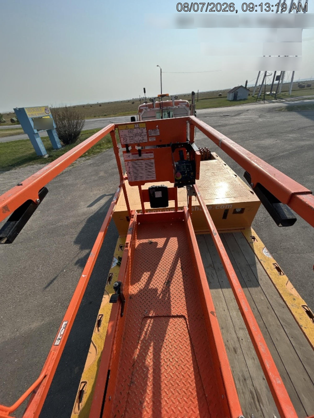 2022 JLG ES1932