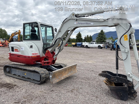 2024 TAKEUCHI TB250-2CR