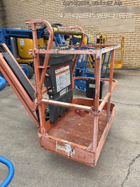 2019 JLG E300AJP