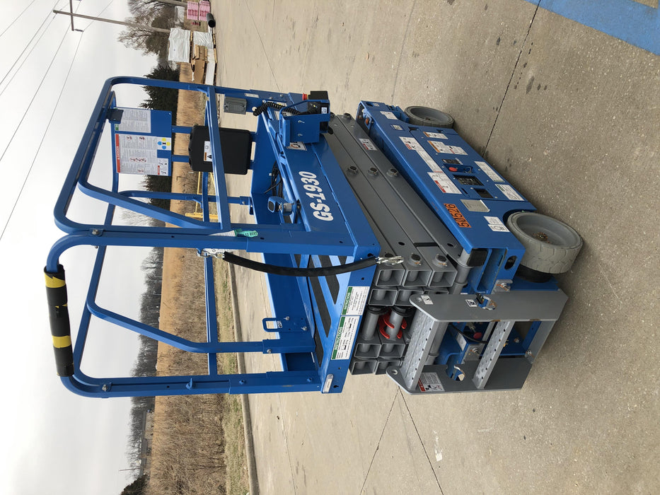 2019 Genie GS-1930 Fixed Rails with Chain Entry