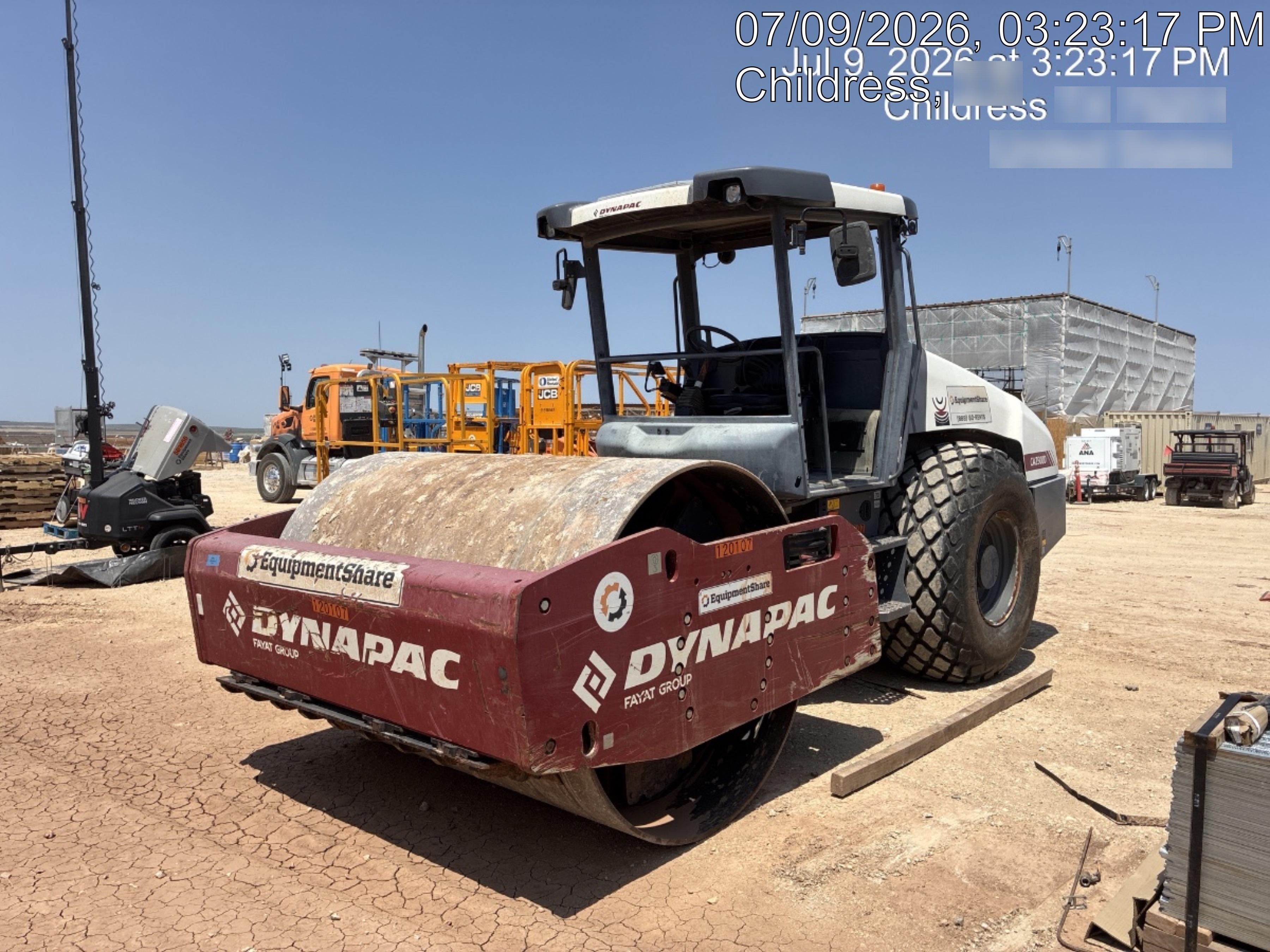 2020 DYNAPAC CA2500D