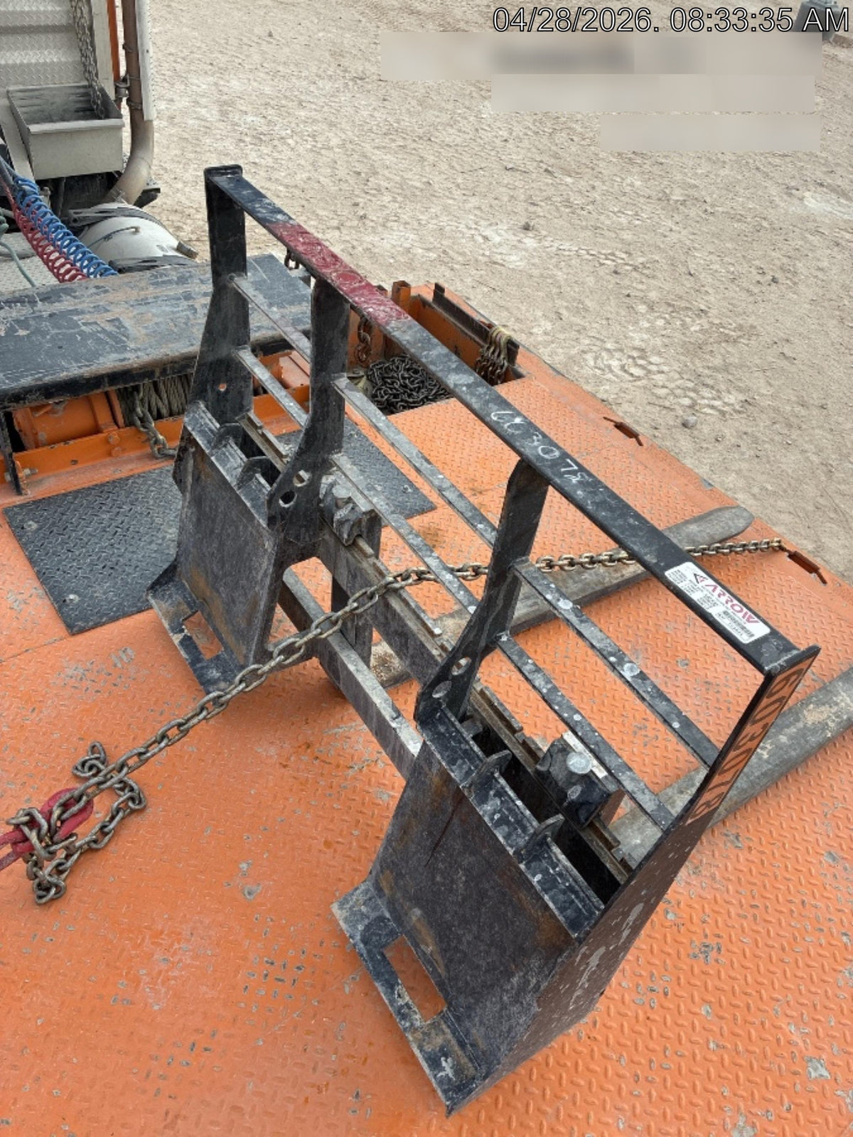2025 ARROW MATERIAL HANDLING 24" Pallet Fork Frame