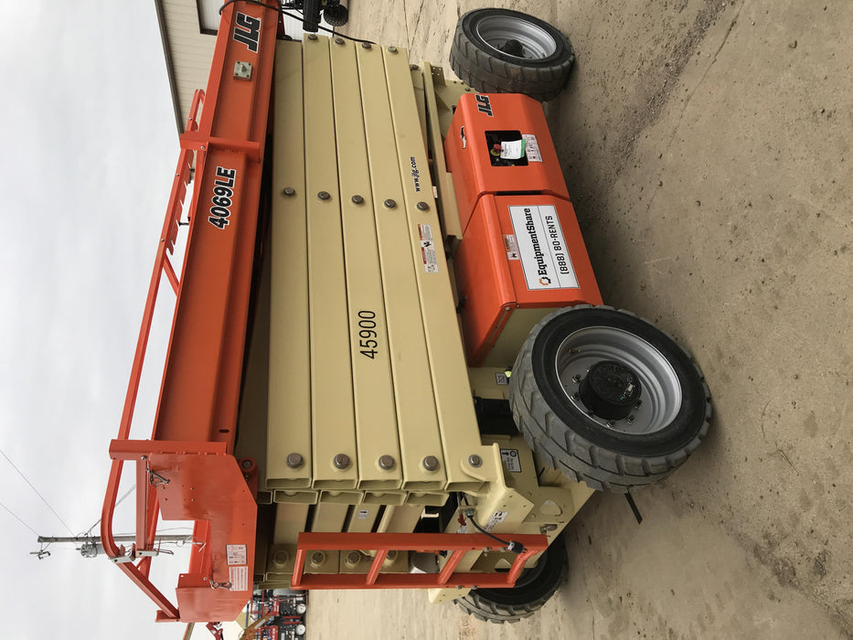 2019 JLG 4069LE