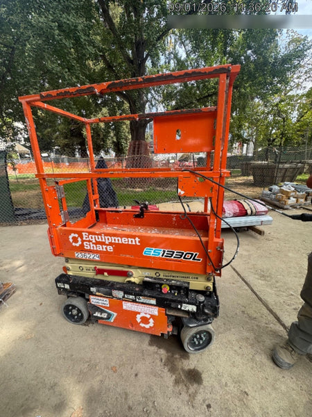 2021 JLG ES1330L