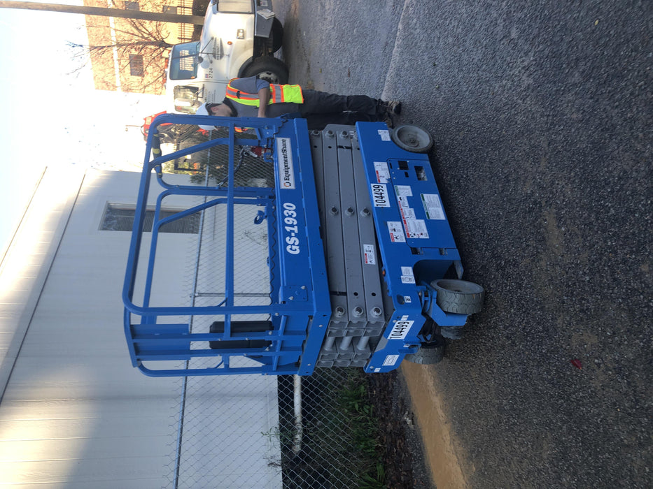 2020 Genie GS-1930 Fixed rails with chain entry gate - Pre A92.20