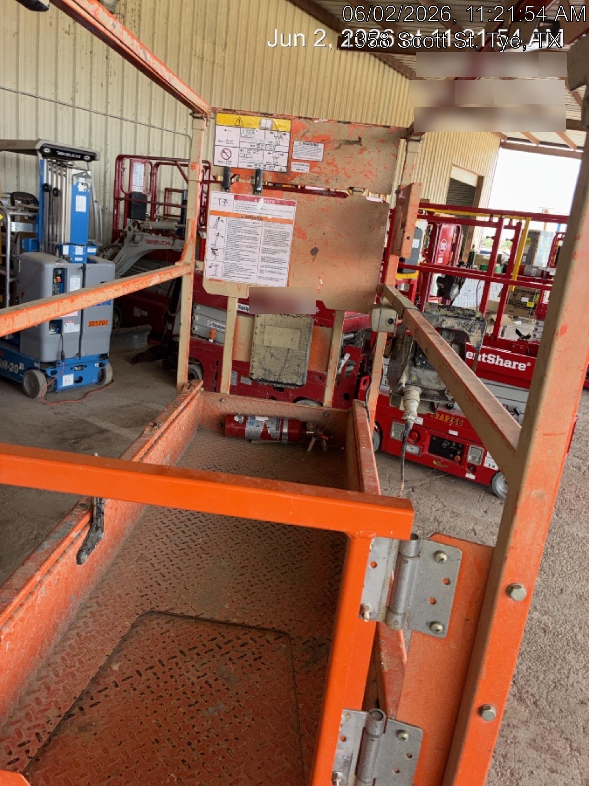 2021 JLG ES1932