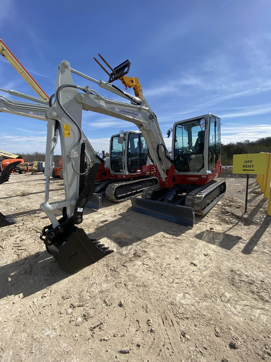 2023 TAKEUCHI TB250-2CR
