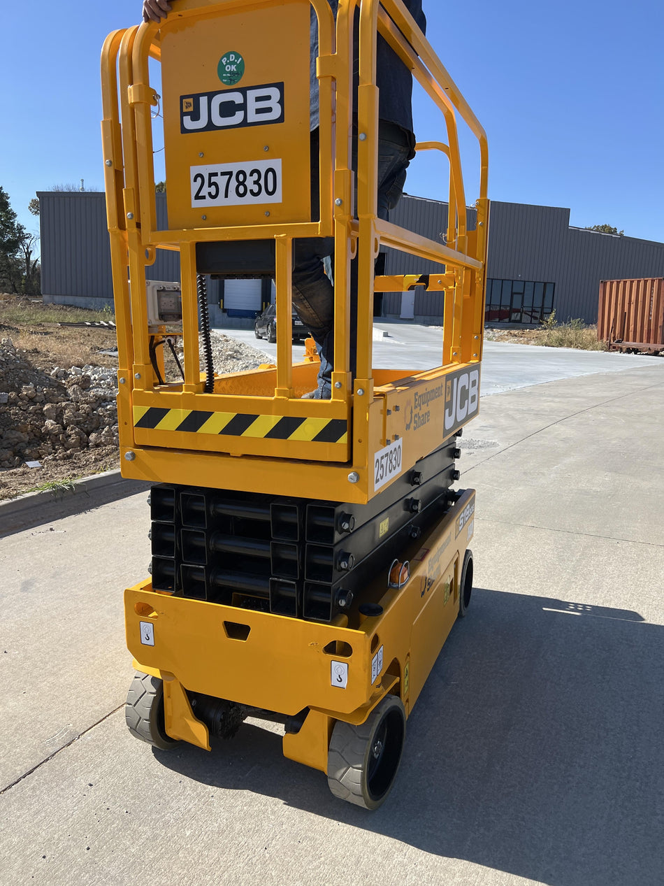 2022 JCB S1930E