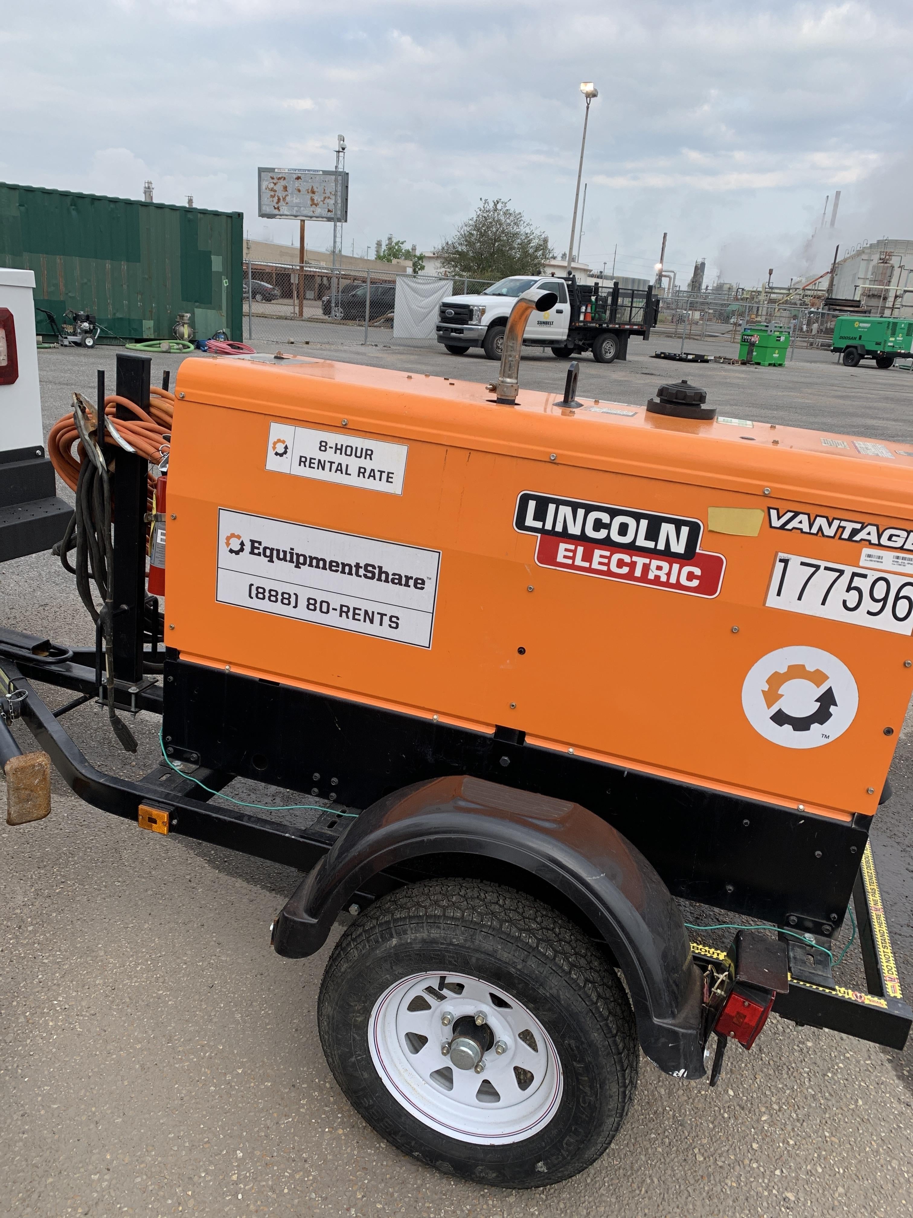 2021 Lincoln Electric Vantage 322 Vantage 322 Ready Pak 3 w/ Decals, ORANGE (includes trailer, cable rack, fender light kit) NO Telematics