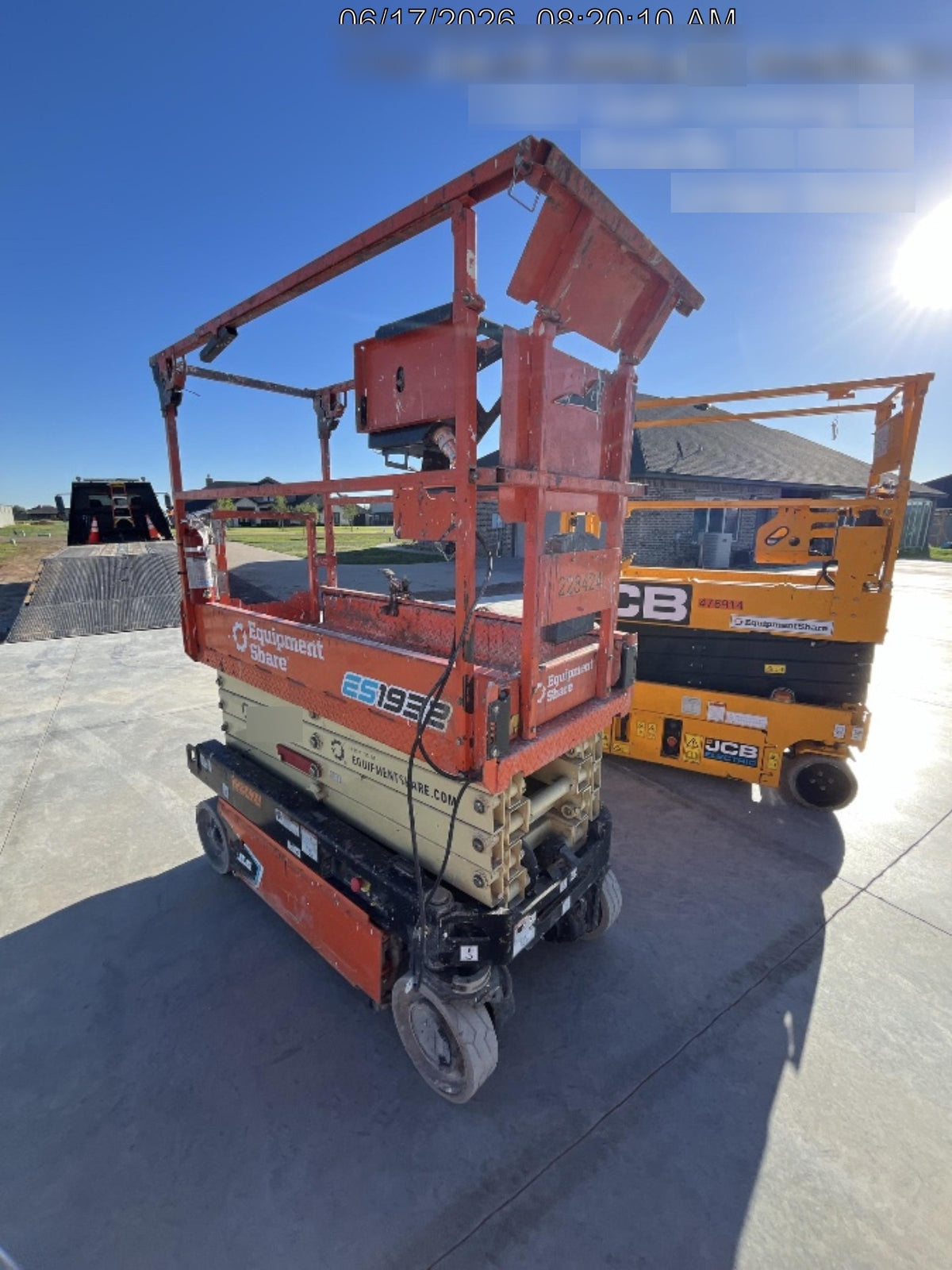 2022 JLG ES1932