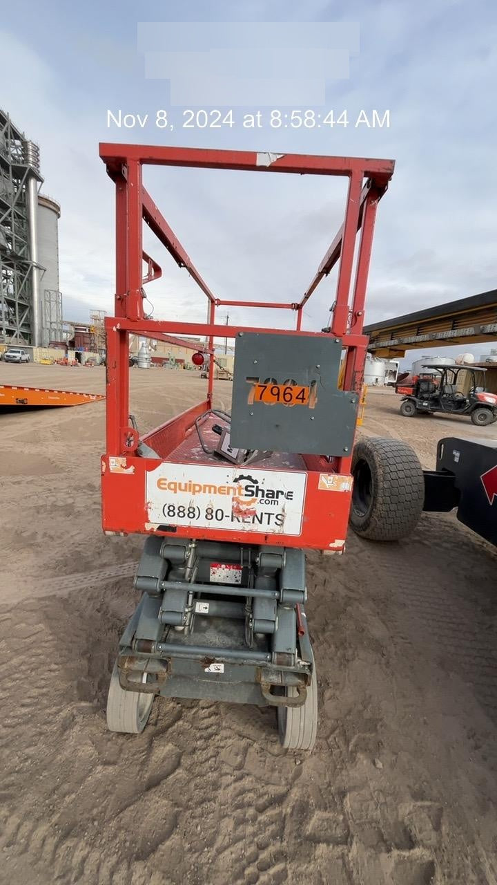 2018 Skyjack SJIII-3226 Skyjack SJIII3226 Scissor Lift w/Trojan Batteries