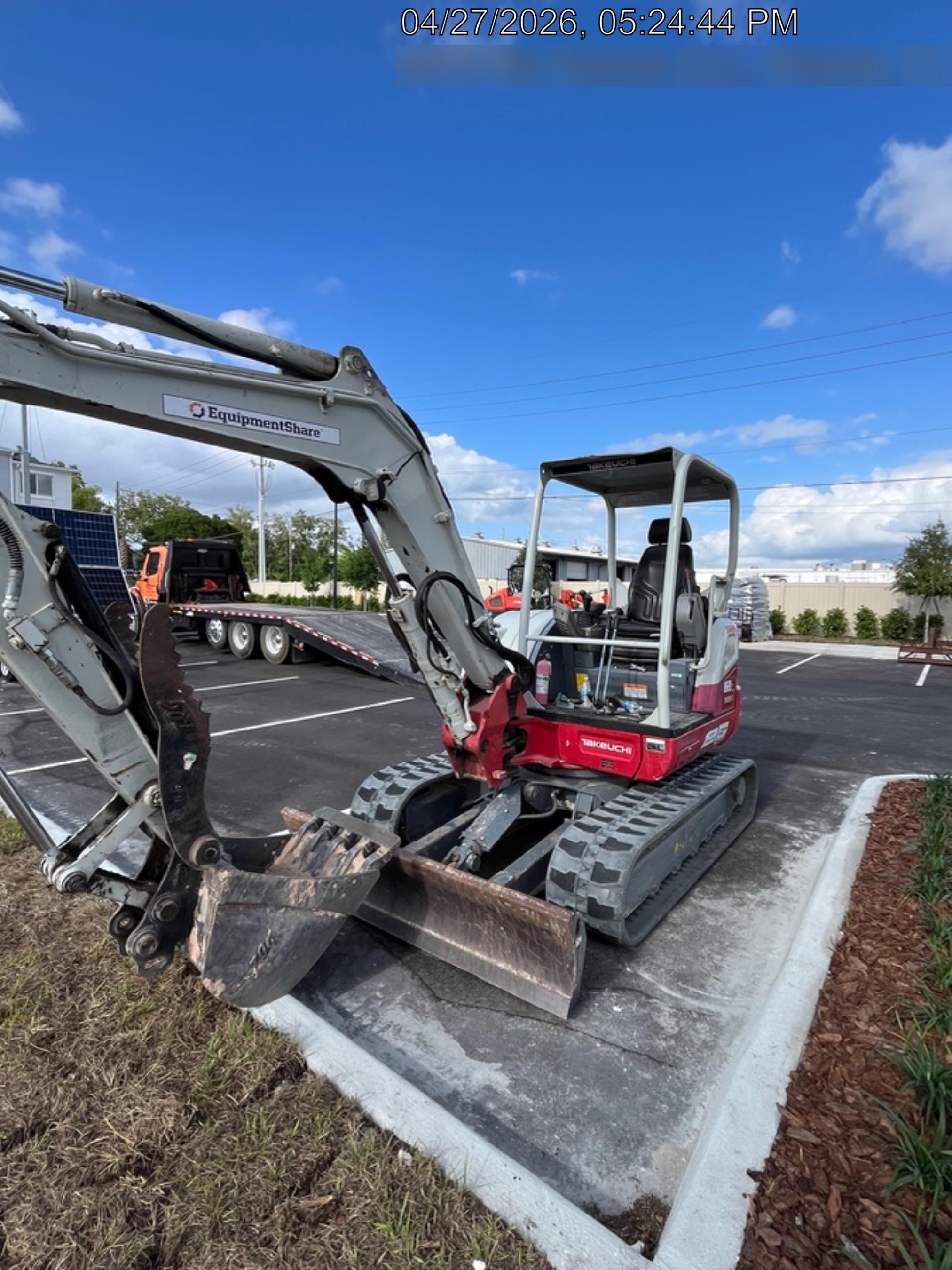 2022 TAKEUCHI TB250-2R