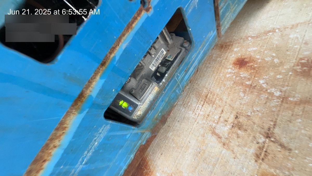 2018 Genie GS-3232 Genie GS3232 Lift w/Folding Rails and Swing Gate