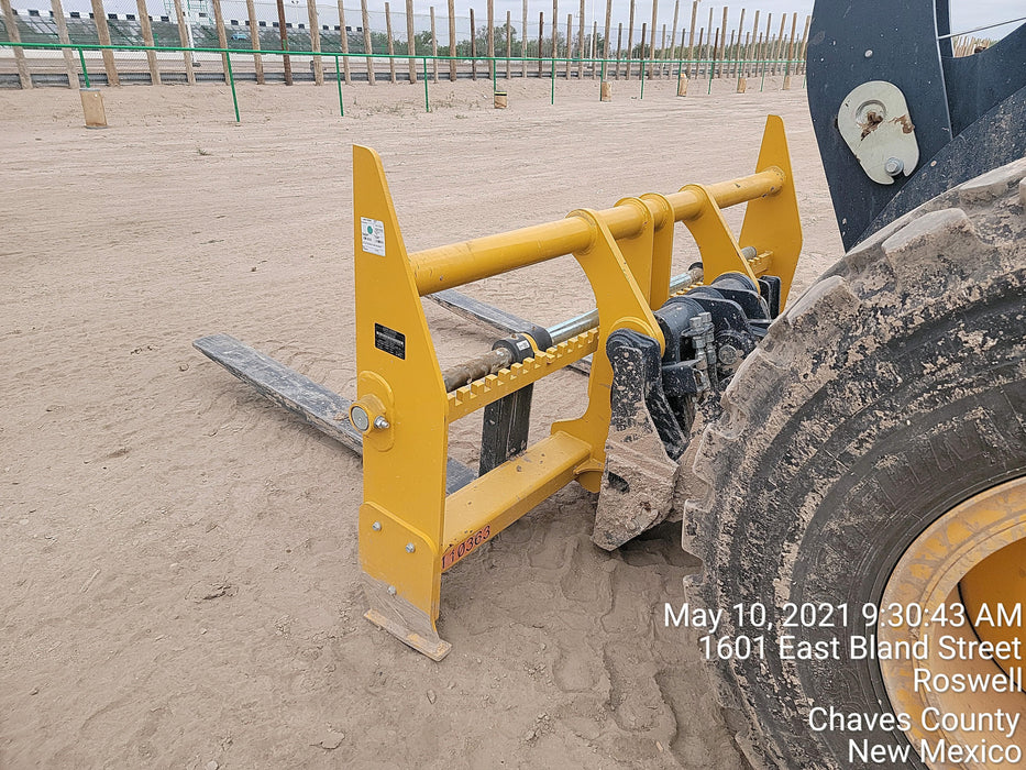 2020 JOHN DEERE 96" Loader Fork Carriage - John Deere