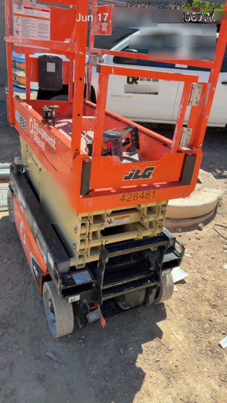 2024 JLG ES1932
