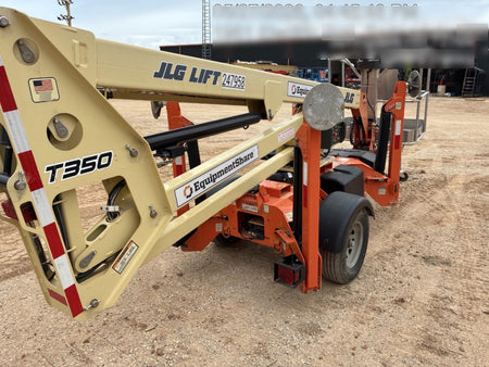 2022 JLG T350