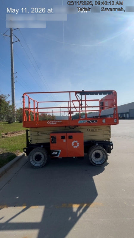2023 JLG ERT4069