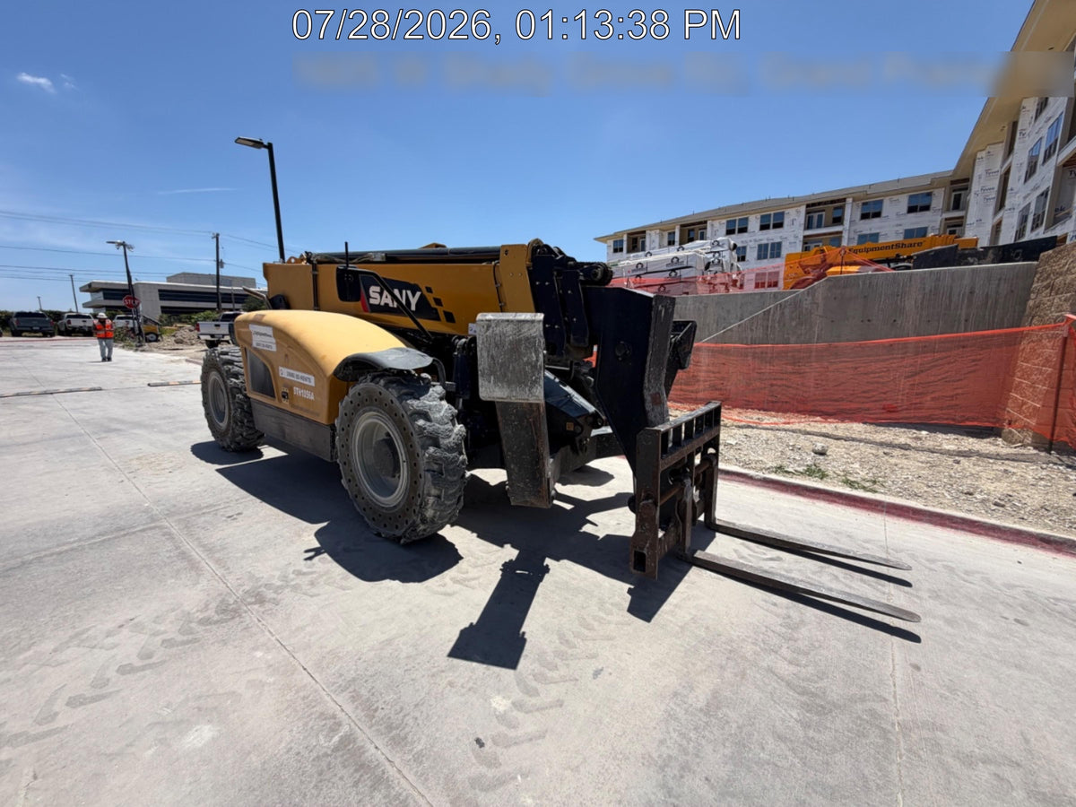 2021 SANY STH1056