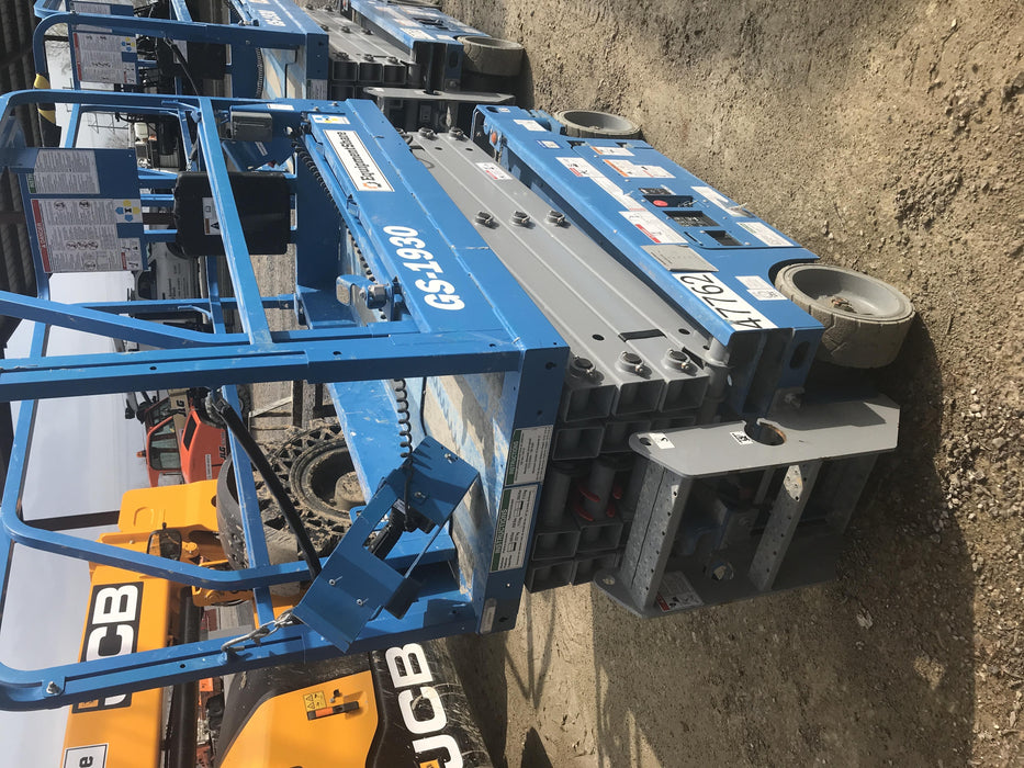 2019 Genie GS-1930 Fixed Rails with Chain Entry